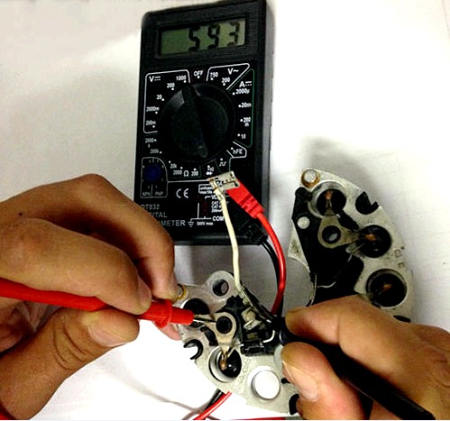 Metode de verificare a punții de diode a generatorului